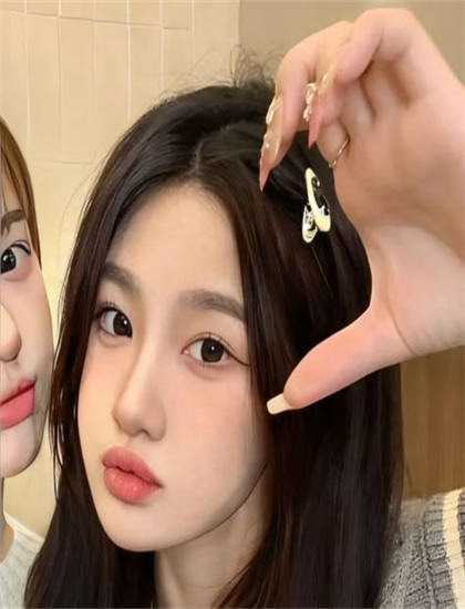 典范式的深度的《暗处的女儿》好看吗？真实观影体验与感受分享